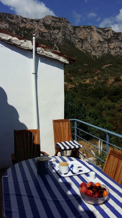 Lovely Traditionnal House With Sea View Tirós Exterior foto